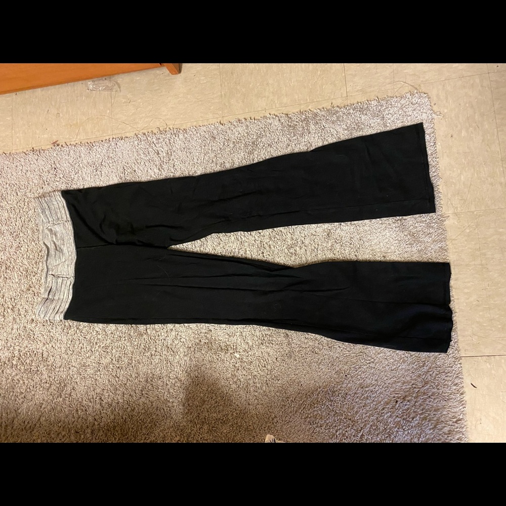 Black Yoga pants with cute waistband